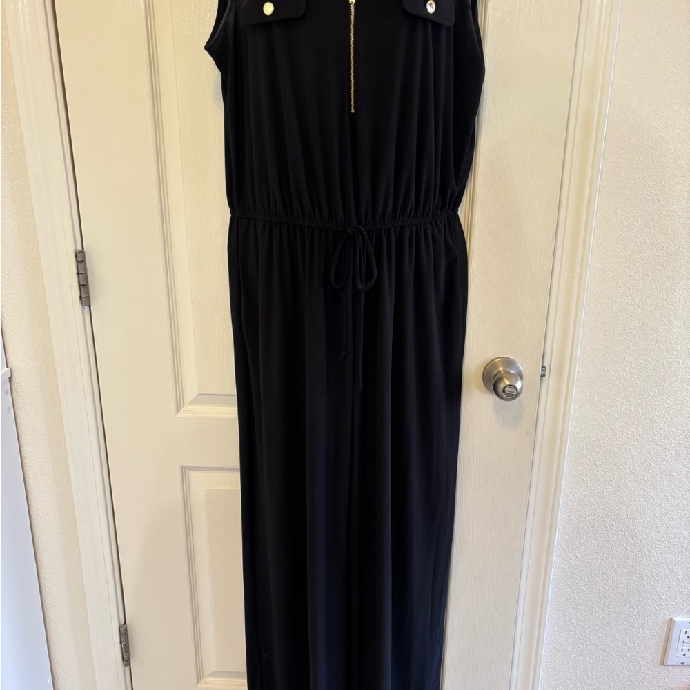 Black Sleeveless Crew Neck Jumpsuit for Casual Occasions